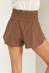 CELLA ESSENTIAL ATHLETIC SHORTS // BROWN