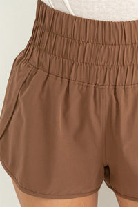 CELLA ESSENTIAL ATHLETIC SHORTS // BROWN